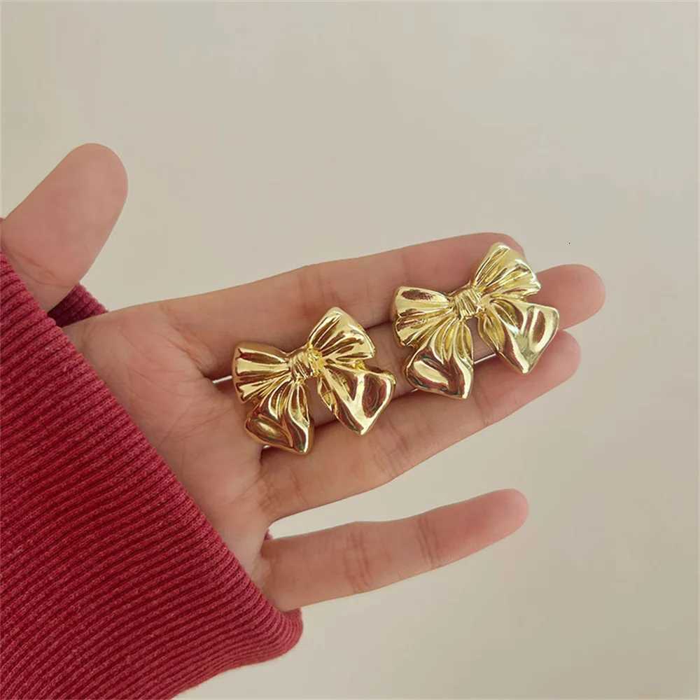 Gold Color Alloy Stud Earrings Simple Bow Earring For Women French Retro Earrings Fashion Jewelry Trendy Accessories Gifts Y250812