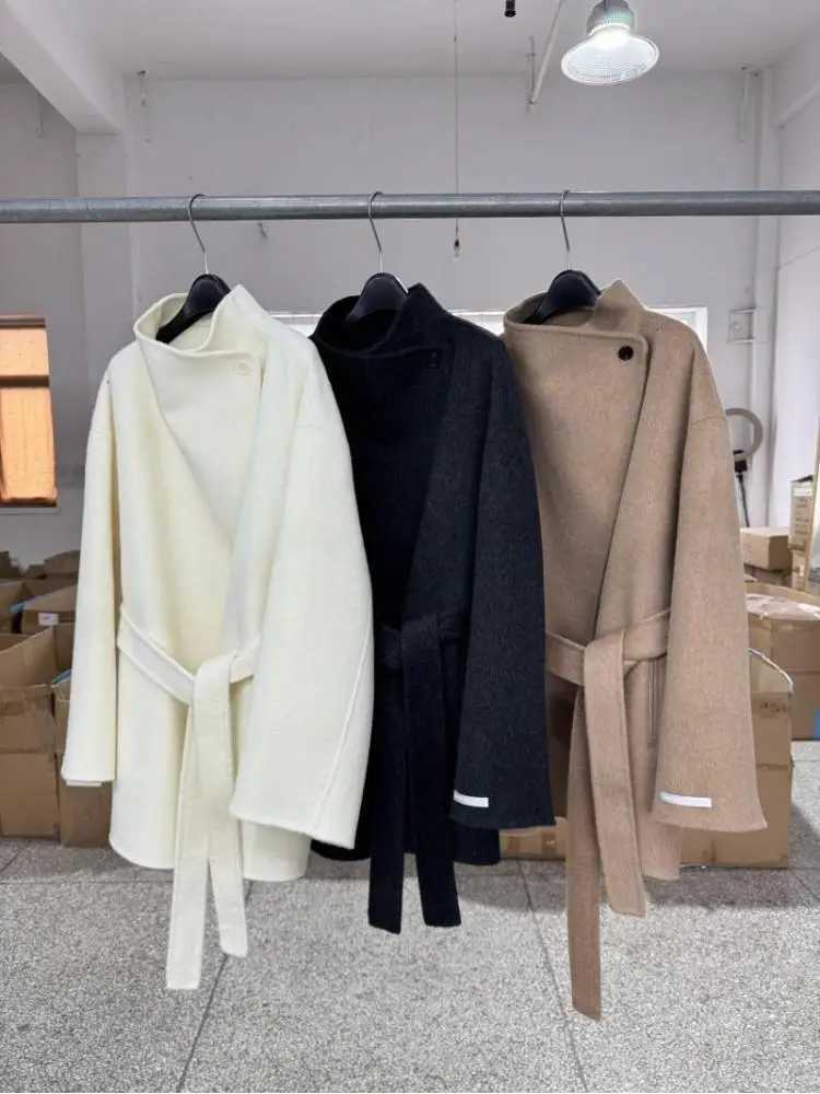 2024 Autumn and Winter Loose Lace-Up Simple Womens Wool Coats with Color-Block Stand Collar Short Office Lady Woolen Jackets Z250813