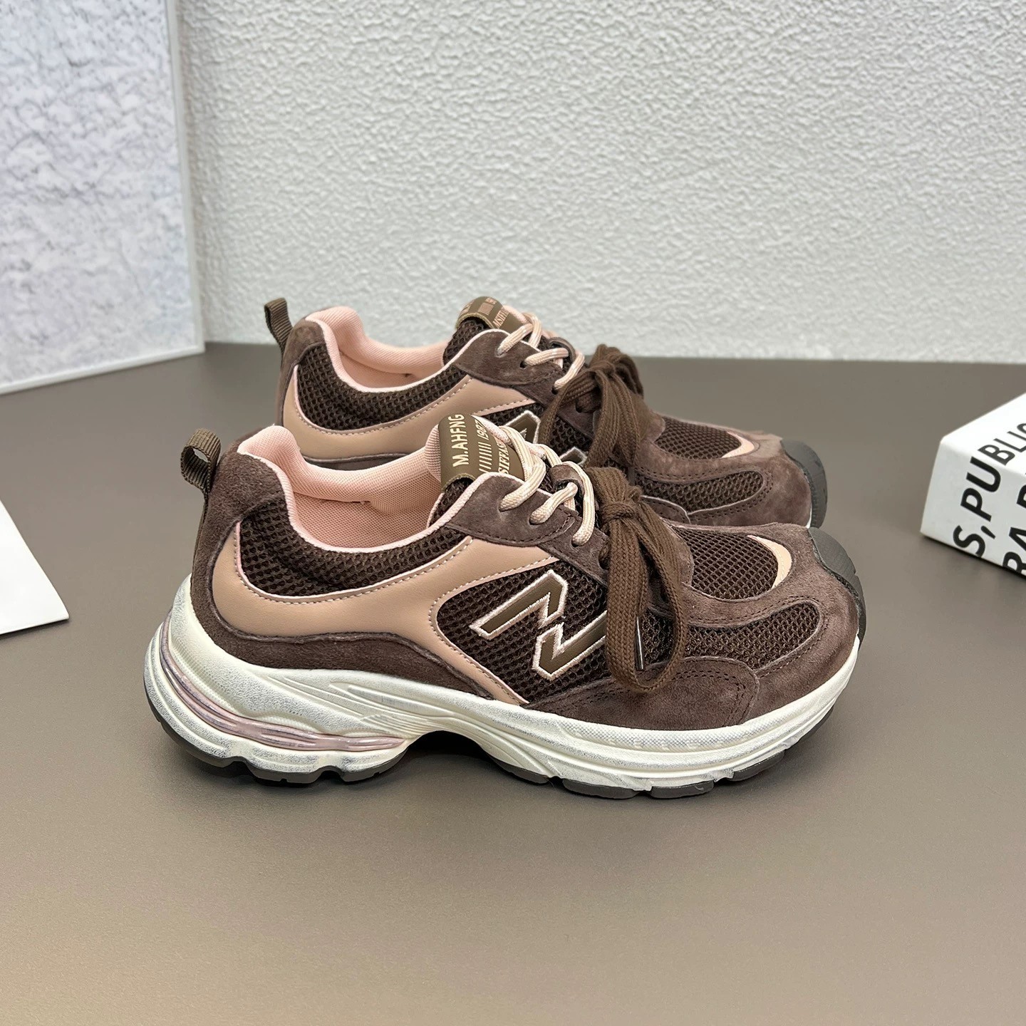 designer shoes Women's 2025 Summer All-match Sports and Casual Shoes - Genuine Leather Breathable Mesh Film-absorbing Height-increasing shaped Da