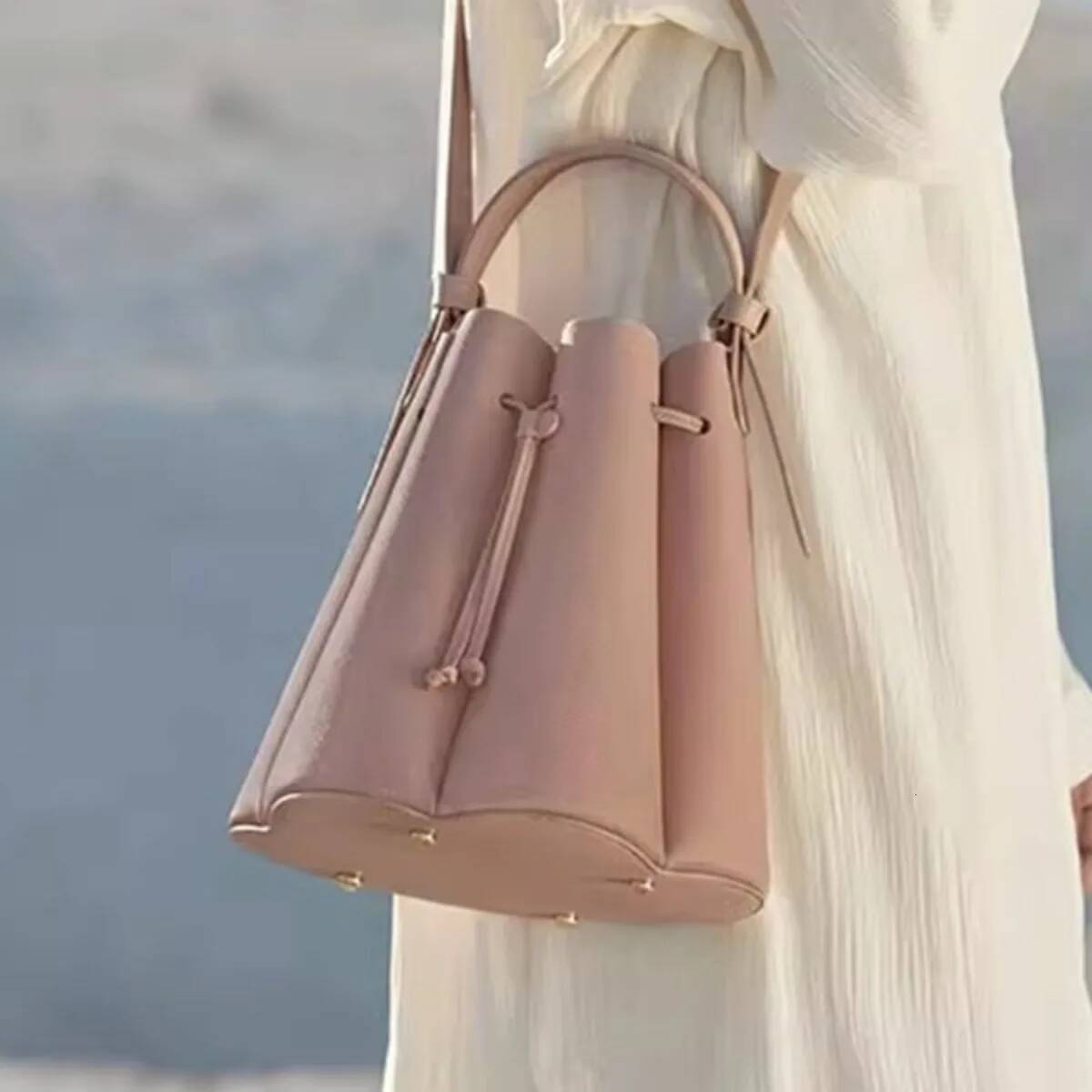 new drawstring fashion po niche design storage bag, stylish single shoulder crossbody handbag, petal versatile bag high-quality