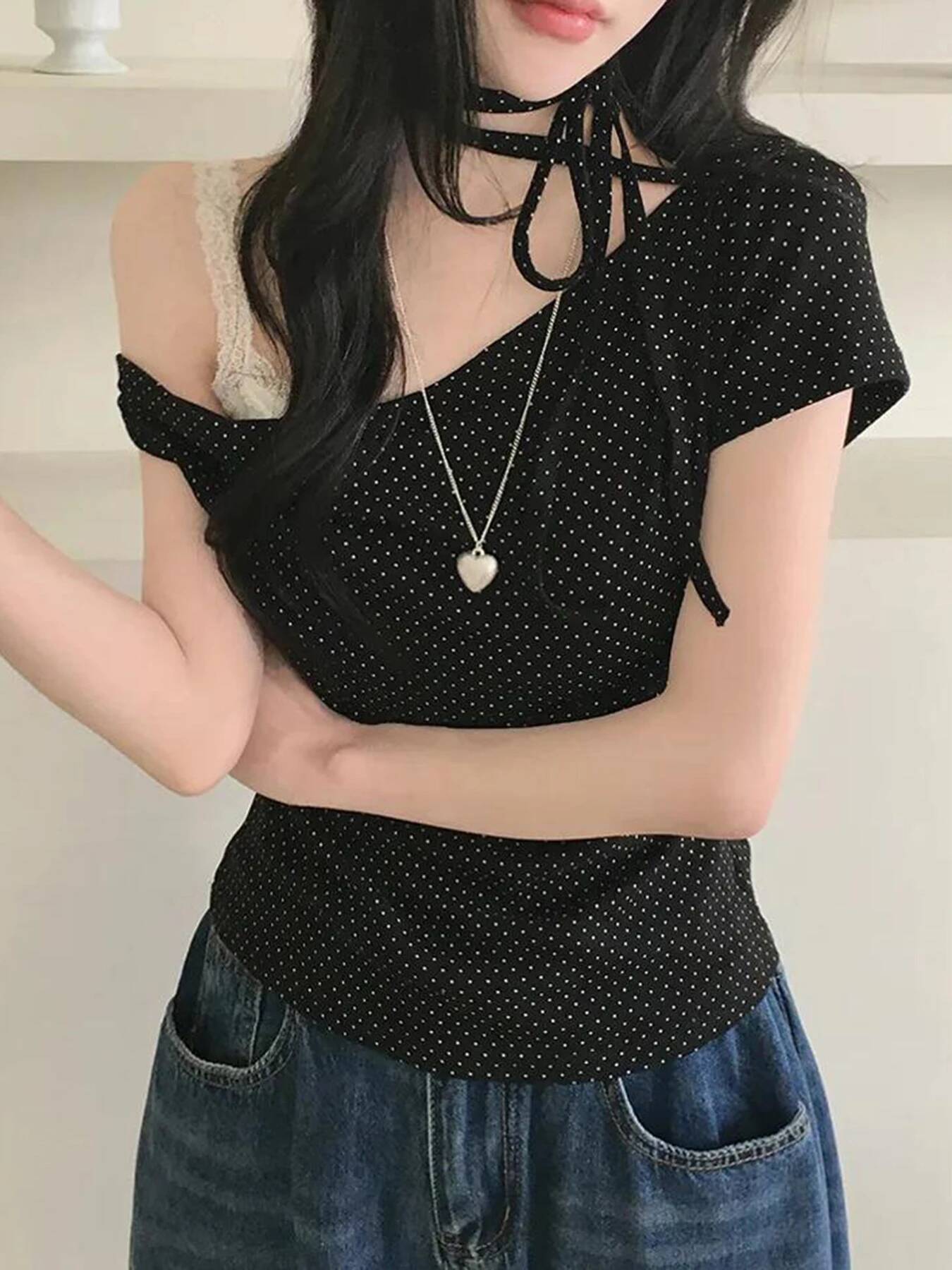 2025 design Fashion Polka Dot Printed Slim Fold Women's T-shirt Sweet, Cute and Unique Design Single Shoulder Summer Shirt Designer Top