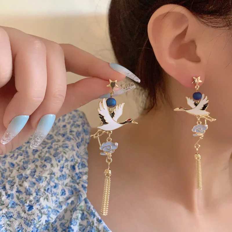 Chinese Style Cloud Crane Dangle Earrings For Women Asymmetric Long Tassel Cute Rabbit Flower Cartoon Earring Party Jewelry Gift Y250812