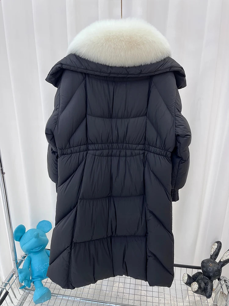 Fashion Women Winter Long Goose Down Jacket Natural Fox Fur Collar Parkas Puffer Jackets Clothing 250811