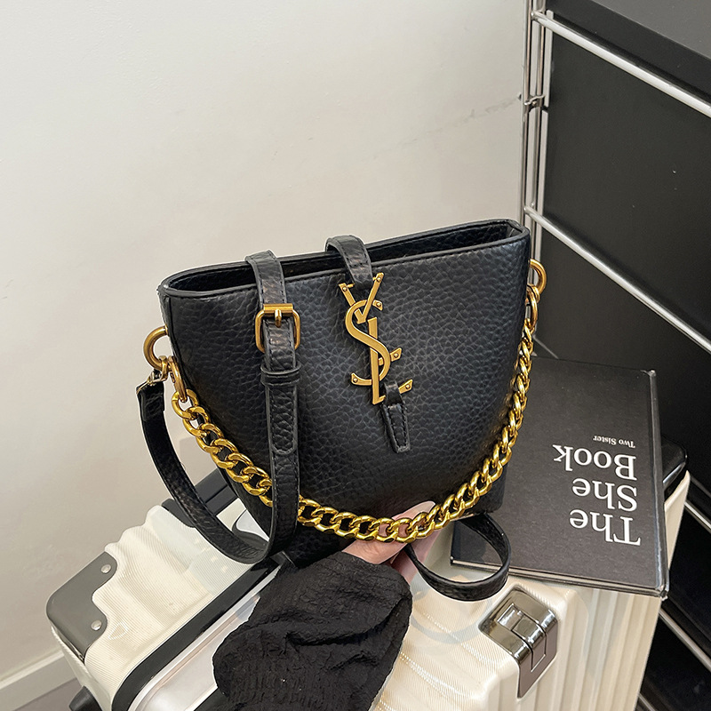 Designer bag free shipping hot Light luxury outdoor bucket bag simple and versatile vintage tote handbag