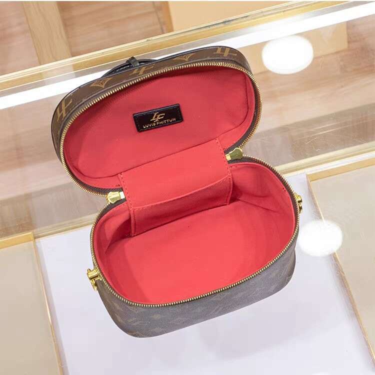 Hot Selling Vintage Flower Box Fashion Casual Versatile Makeup Trendy Women's Bag This Year Designer Bags