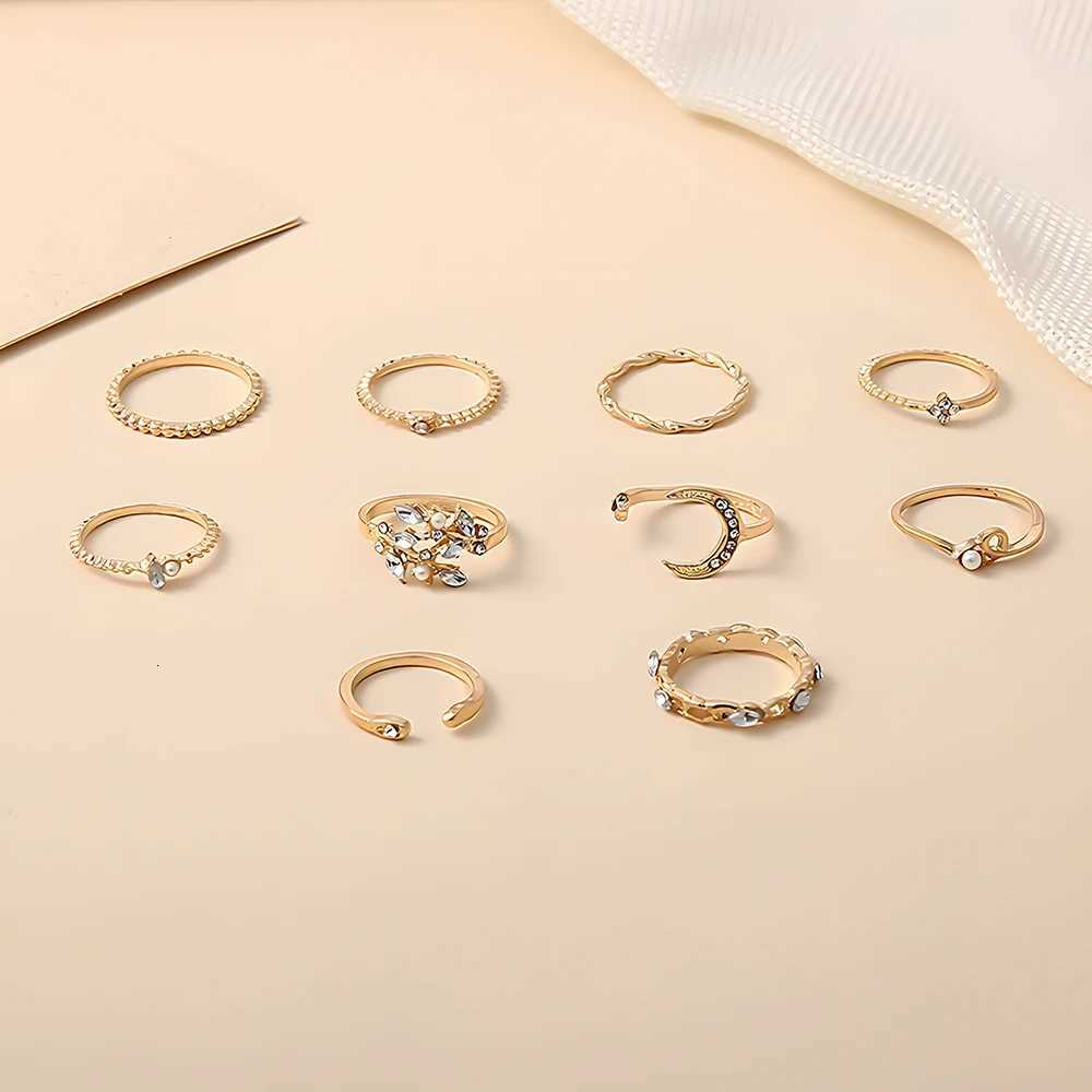 10Pcs Ring Set for Women Gold-color Chain Ring Set Bohemian Style Coin Snake Moon Star Party Leaves Love Trend Gift Jewelry W250812