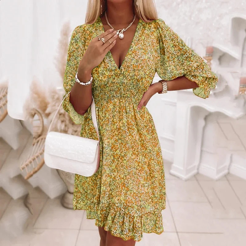 Floral Print Dress Women V Neck Short Sleeve A Line Elegant Dress Lady Pullover Summer Short Bohemian Party Dresses 250806
