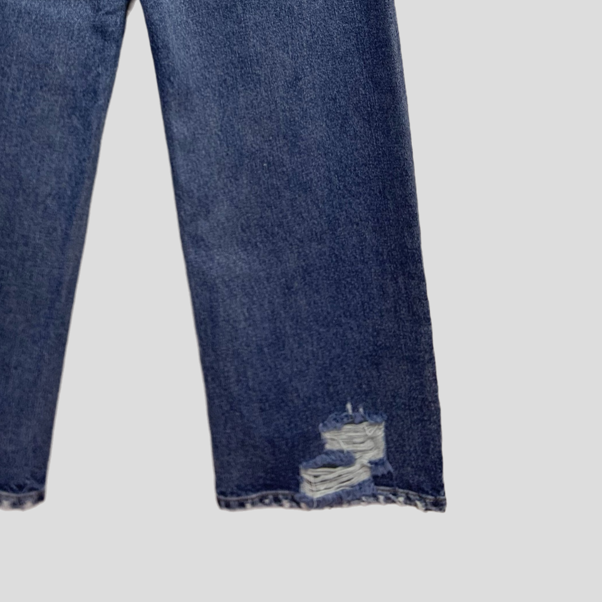 Retro relaxed-fit outfit of choice: distressed frayed hem washed denim wide-leg pants 24-005