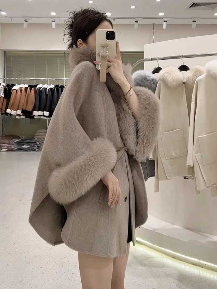 Autumn Winter Office Lady Elegant Women Winter Coats Batwing Sleeve Jacket Lady Warm Korean With Belt Women Party Coats Z250813