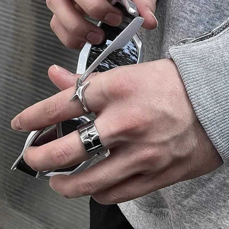 Retro Punk Silver Color Stars Open Rings for Women Men Fashion Adjustable Couple Rings Y2K Hip Hop Vintage Ring Jewelry Gifts W250812