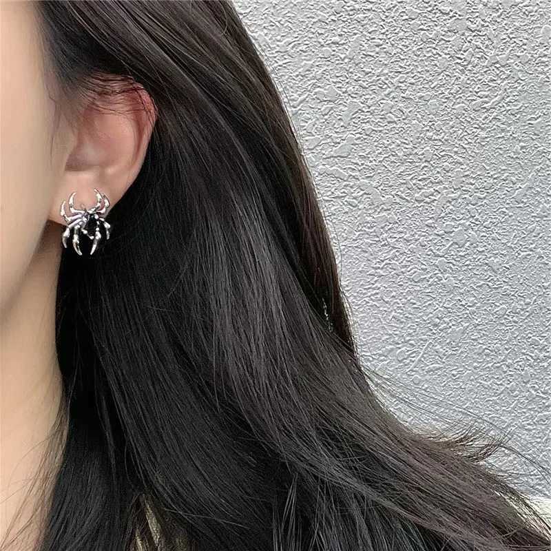 Halloween Gothic Retro Old Spider Zircon Earrings Women Fashion Design Black Zircon Earring Party Jewelry Gifts Y250812