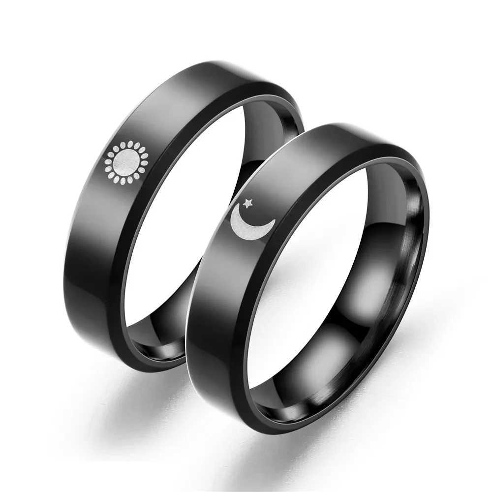 2Pcs Trendy Sun Moon Couple Rings For Women Men Teens Stainless Steel Paired Couple Rings Party Wedding Fashion Jewelry Gifts W250812