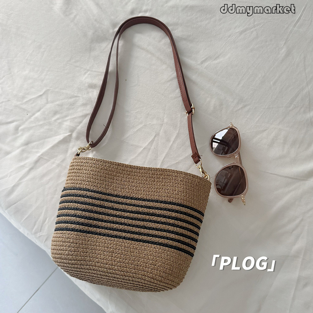 2025 New Striped Mini Crossbody Phone Vacation Beach Fashion Versatile Casual Woven Bag ddmymarket