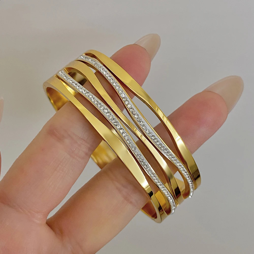 Freetry Multilayer Hollow Out Stainless Steel Wide Spring Bangle for Women Inlaid Zircon Open Bangle Bracelet Waterproof Jewelry 250812