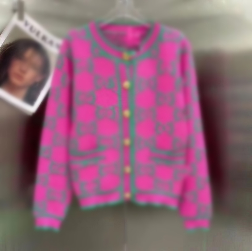 Womens Cardigan Sweaters Designer Wool Sweater Warm Knits Shirts Long Sleeves Woman Classic Sweatshirt Tops Luxury jacket