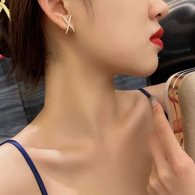 Gold Color Rhinestone X-shaped Earrings For Women Luxury Exquisite Stud Earrings Girl Wedding Engagement Party Jewelry Y250812