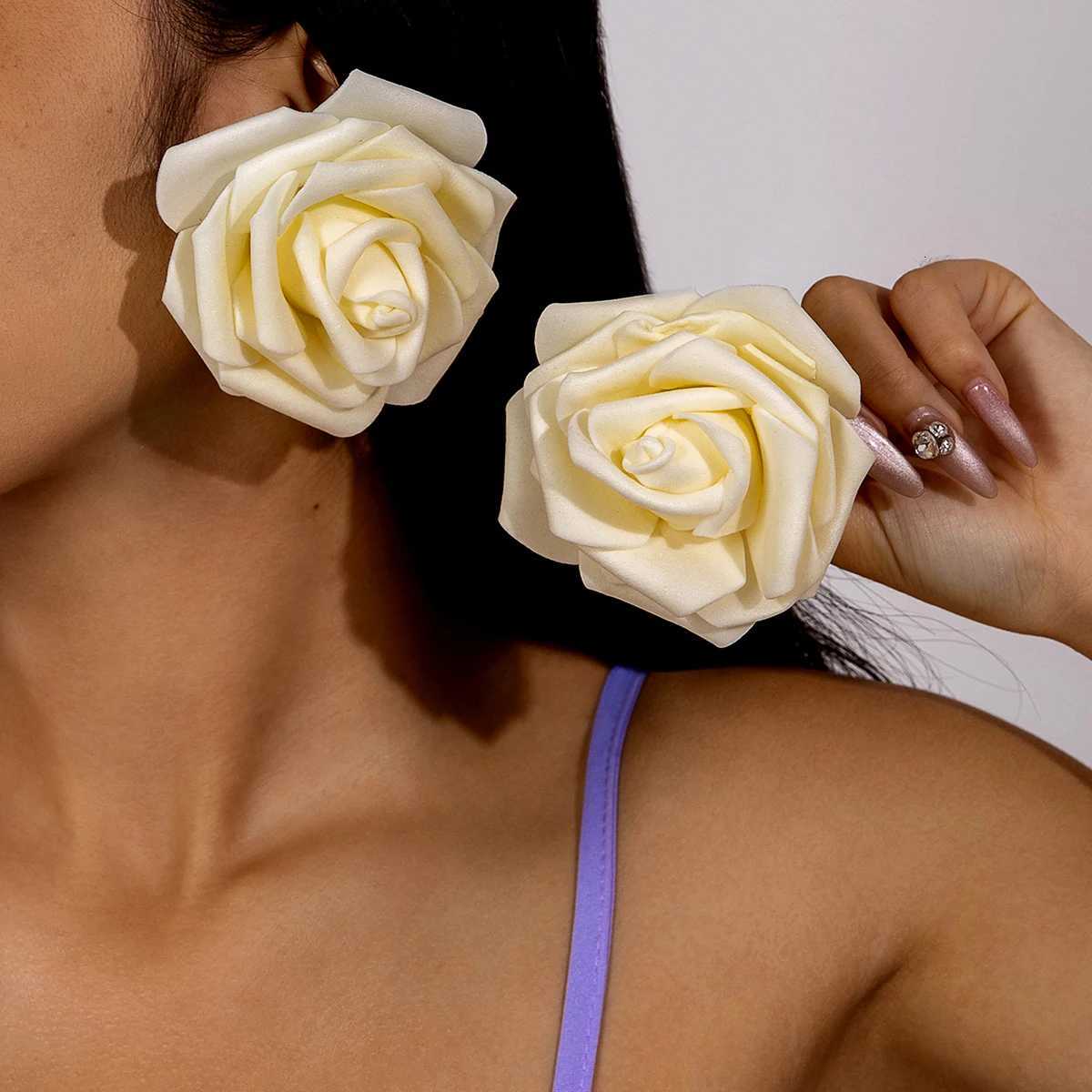 Tocona Pretty Big Rose Flowers Stud Earrings for Women New Simple Trend Design Jewelry Party Accessories Gift Y250812