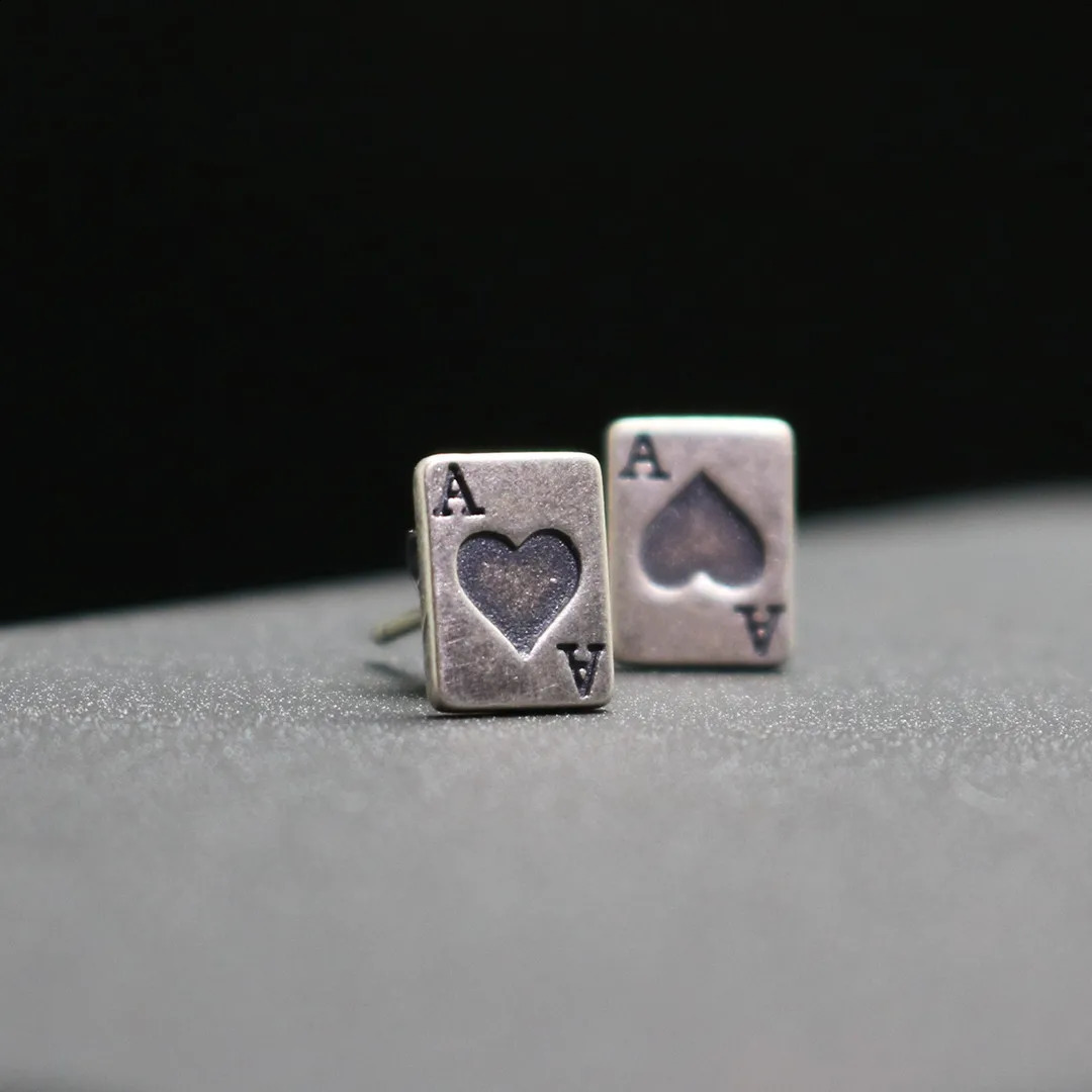 Retro Ace of Spades Earings For Men Women Punk Gothic Hiphop Zinc Alloy Stud Earings Good Luck Jewelry Unisex Creative Gift 250812