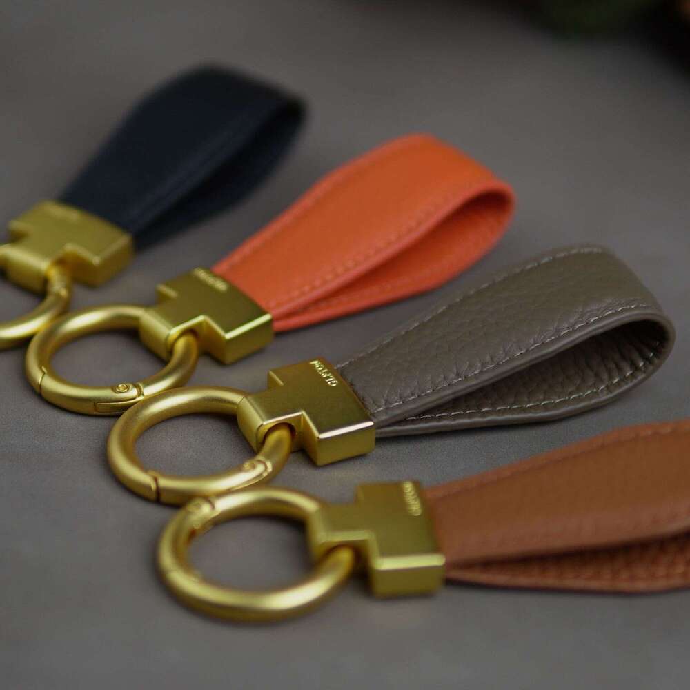 2025 French Style Little Golden Rabbit Pendant Lychee Grain Genuine Leather Car Keychain Ornament Gift