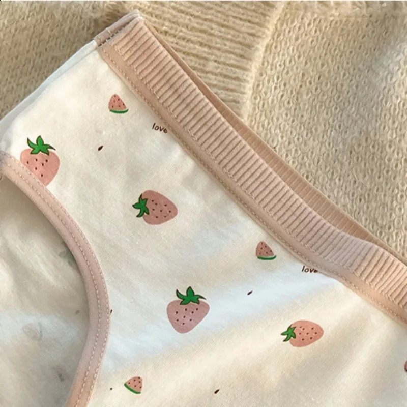 5PCS Kids Girls Cotton Soft Antibacterial Briefs Baby Cute Strawberry Print Panties 2y Young Children Thin Breathable Underwear 250812