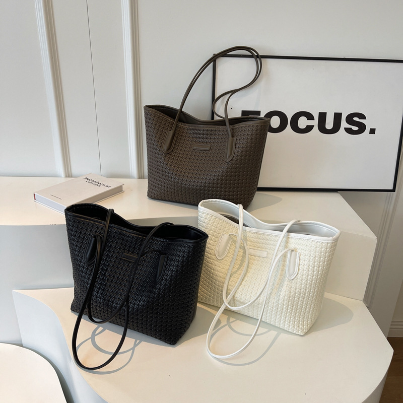 Designer Bag, Crossbody Bag, Handbag, Solid Color, Simple, Fashionable And Luxurious Women's Bag, 2025 Quality, Commuting, Large Capacity Shoulde