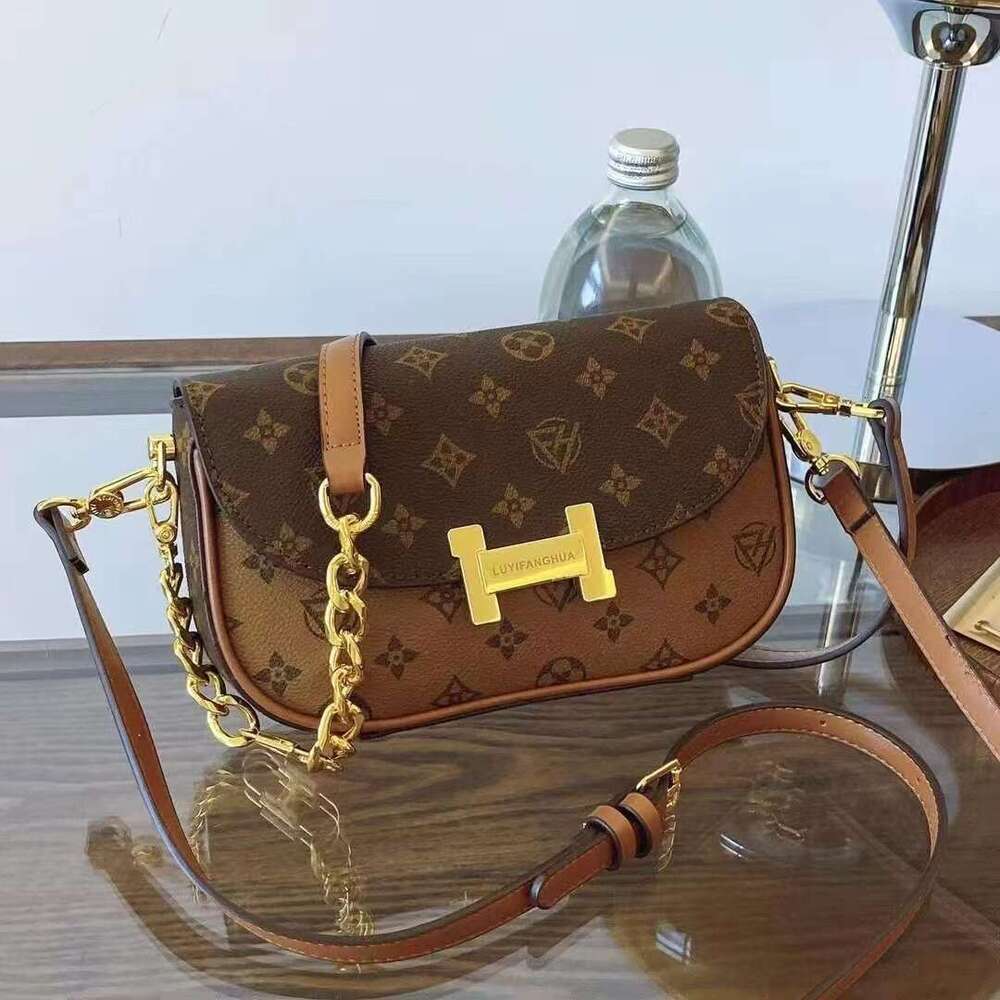 Louis Fanghua Fashion Crossbody for Women Stylish Korean Version Shoulder Trendy Versatile Popular Small Bag