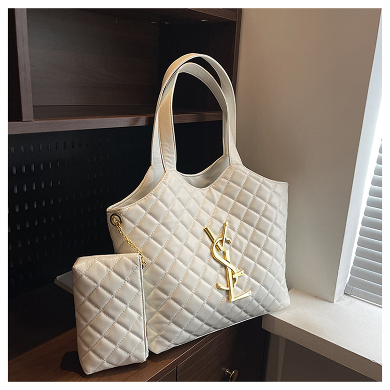 Designer bag free shipping hot Light luxury outdoor casual tote bag simple and versatile vintage high-capacity handbag