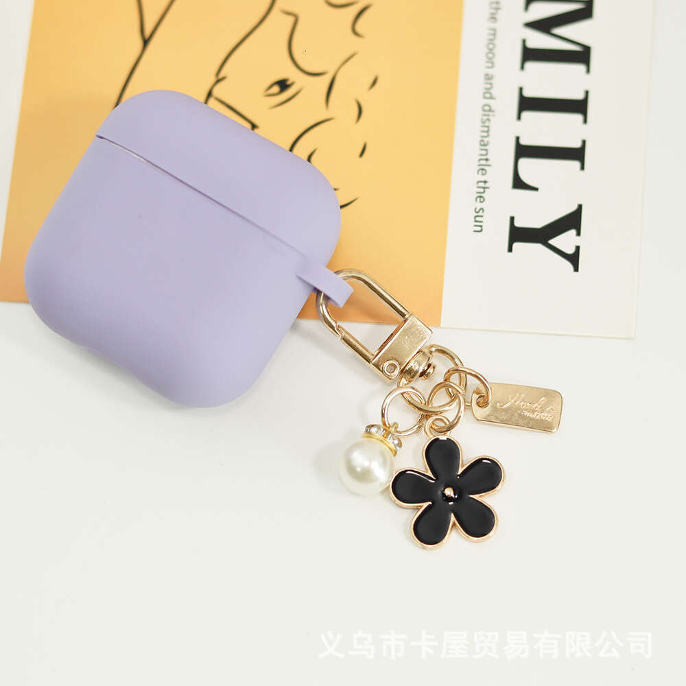 INS Metal Daisy Pearl Keychain Niche Flower Bluetooth Earphone Case Accessories