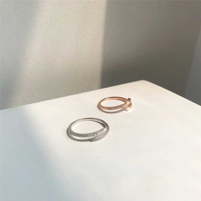 Luxury Rhinestone Rings for Women Simple Hollow Joint Ring Wedding Party Elegant Jewelry Gifts W250812