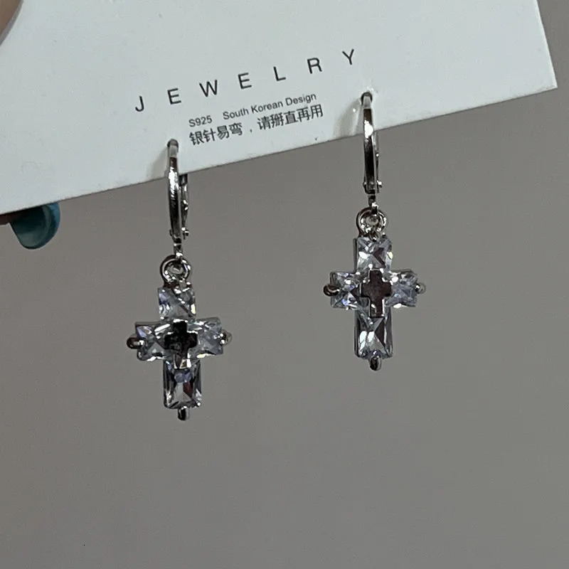 Korean Zircon Crystal Cross Earring Drop Earrings for Gothic Punk Hip Hop Female Piercing Dangle Earrings Party Jewelry 250812