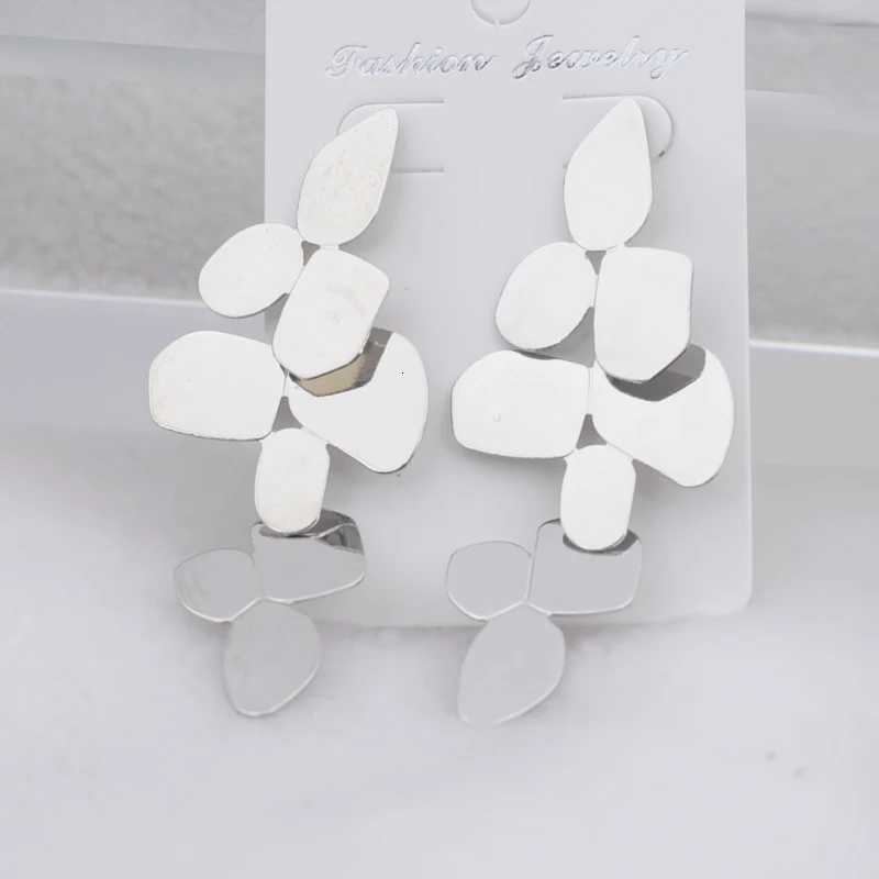 Long Exaggerated Hanging Earrings for Women Multi-layers Irregular Metal Piece Pendants Drop Earrings pendientes mujer 2024 Y250812