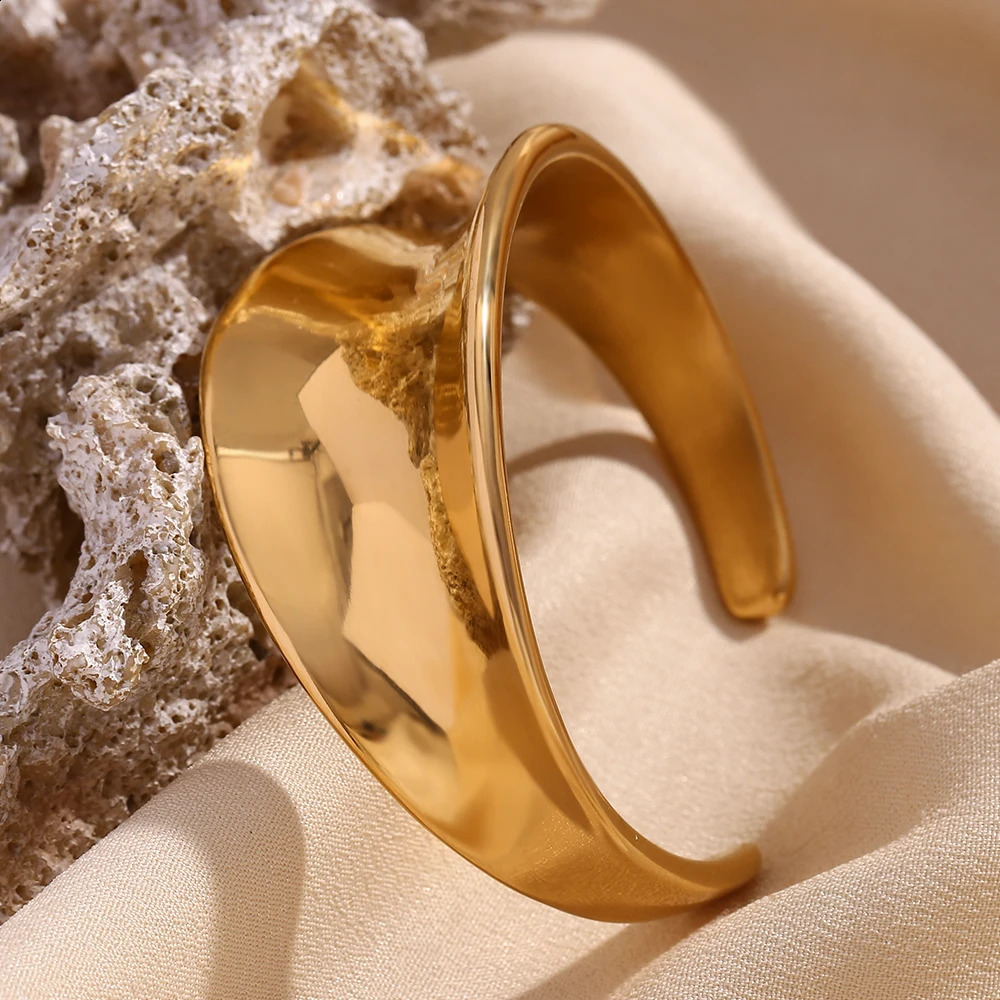 E.B.belle Spiral Bamboo Knot Smooth Concave Geometric Exaggerated Multi layered 18K Gold Plated Jewelry316L Stainless Steel 250812