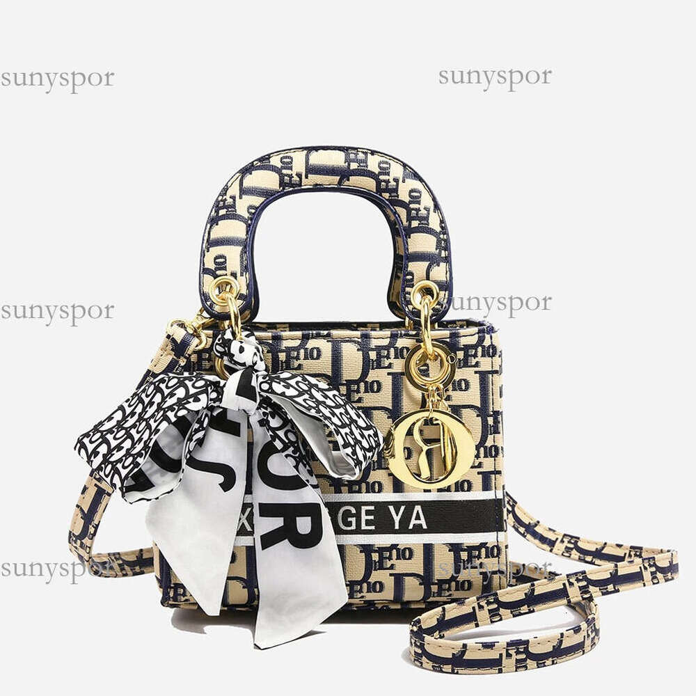 Designer Tote Shoulder Letters Embroidered Handbags Saddle High Quality Women's Wallets HandBags Crossbody Bags