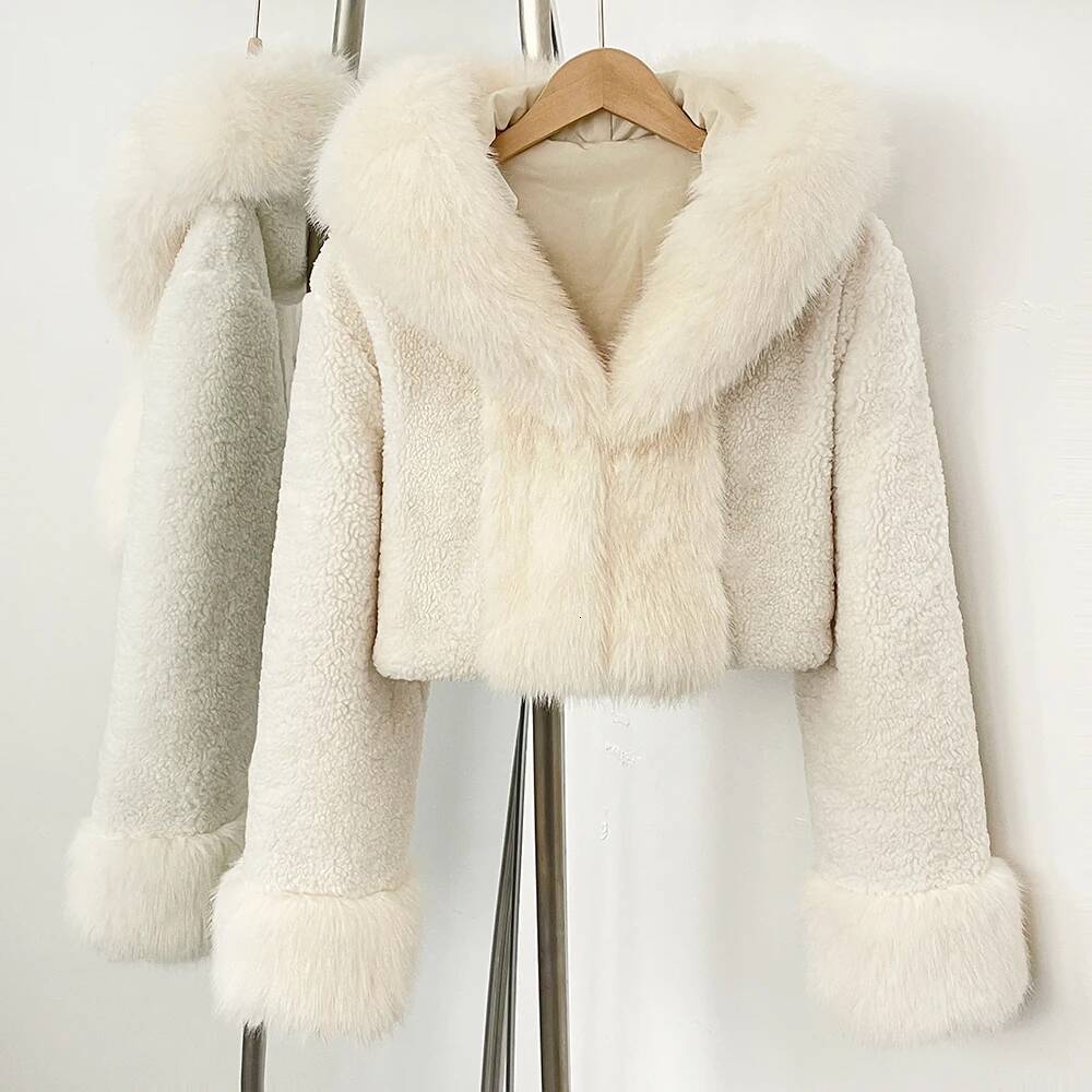 Short Faux Lamb Jacket Female New Fashion Autumn Warm Thick Artificial Winter Clothing Women Hooded Fake Fox Fur Coat