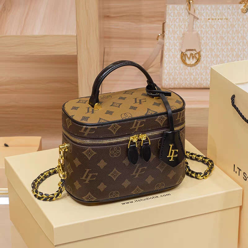 Hot Selling Vintage Flower Box Fashion Casual Versatile Makeup Trendy Women's Bag This Year Designer Bags