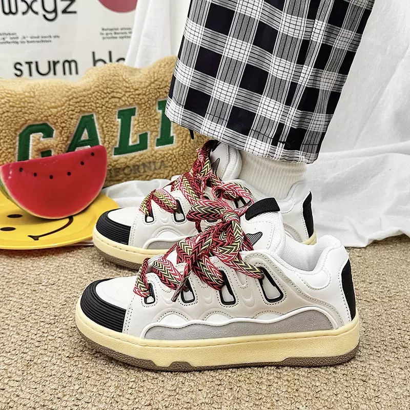 Designer Casual Shoes White Shoes For Men Women Thick Sole Versatile Height Increasing Popular Sports Running Shoes Laser Black Velvet Tail