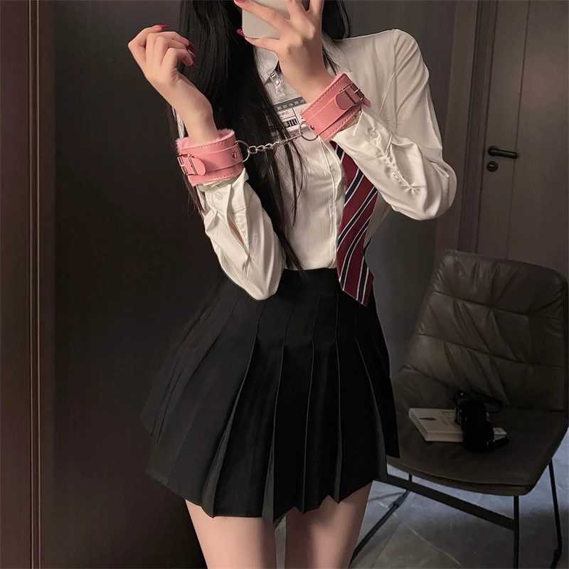 PU Leather Handcuffs Sex Bondage Handcuffs Restraint Exotic Bracelet BDSM Female Adult Sex Toy Wrist Hand Cuffs Product XJ250813