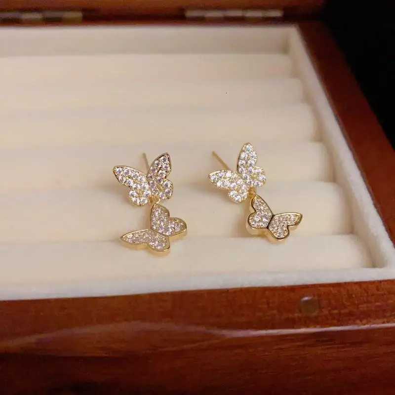 1 Pair Butterfly Stud Earrings With Cubic ZirconiaWomens Fashion Piercing Jewelry Girls Gift Y250812