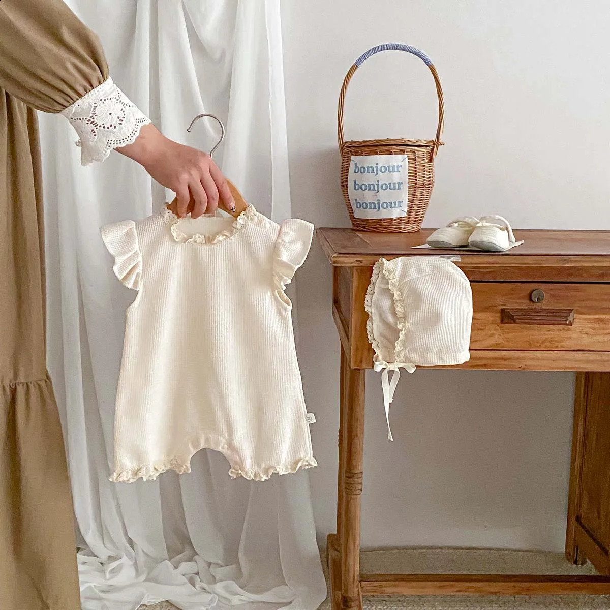 Summer Baby Girls Romper Cute Sweet Ruffle Sleeve Jumpsuit with Hat Clothes 024 Months 250812