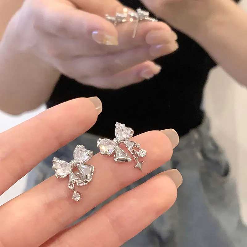 Silver Color Heart Crystal Bow Earrings for Women Korean Fashion Party Cute Sweet Star Dangle Earrings Elegant Jewelry Gift Y250812