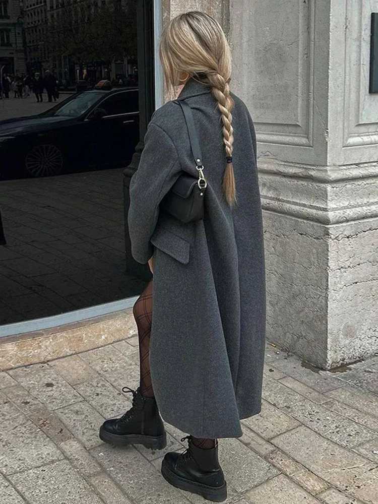 Women Winter Warm Long Outerwear Chic Elegant Women Solid Gray Long Sleeve Pockets Double Breasted Faux Woolen Coat 2025 Z250813