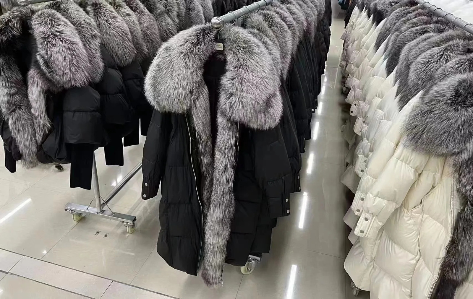 FURYOUME Long Goose Down Coat for Women Thicken Parka Warm Jacket Large Fox Fur Collar Female Overcoat Winter Fashion 250811