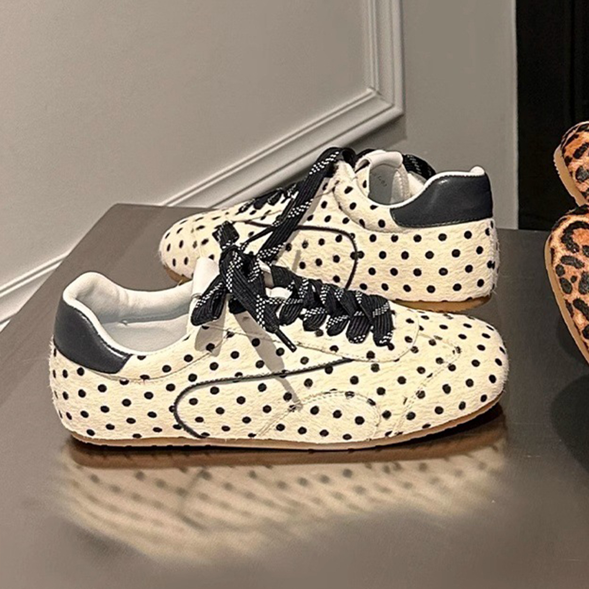 designer shoes sneakers womens trainers vintage polka dot women shoes versatile round toe soft comfort daily wear casual sneaker dhgate size 35-40