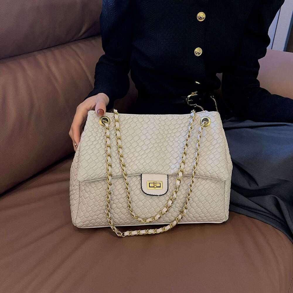 Luxury Woven Underarm for Designer Bags Women 2025 New Fashion Versatile Large Capacity Tote Commuter Shoulder Bag