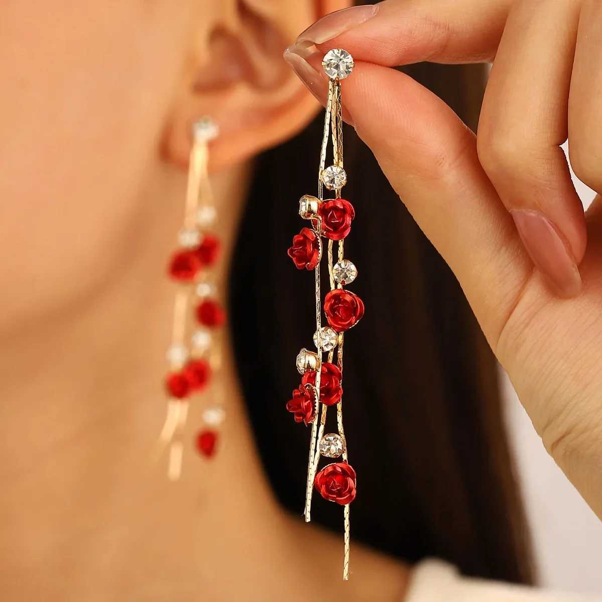New Fashion Red Purple Rose Flower Dangle Earrings Delicate Rose Flowers Earrings for Women Weddings Engagement Party Jewelry Y250812
