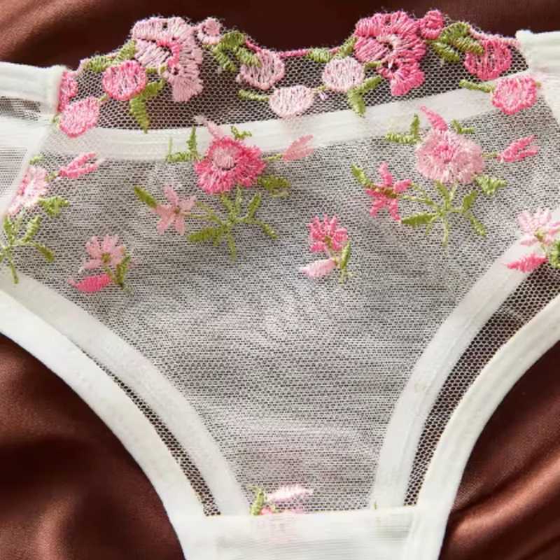 Bras Sets Embroidery Mesh Transparent Sexy Lingerie Set Semi-Sheer Floral Sweet Ultra-thin Bra And Panties Fancy Underwear SuitXJ250812