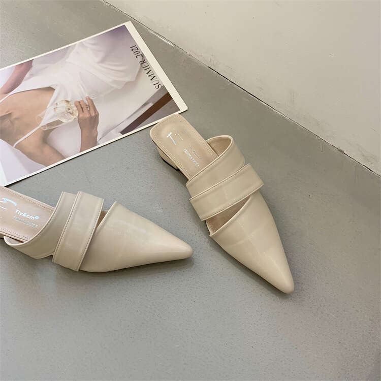 Tty Pointed Fashion Designer shoe Closed Toe Half Slippers 2025 Summer Korean Style Backless Single Shoes Thick Low Heel Hollow Out Sandals