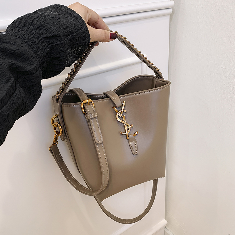 Designer bag free shipping hot Light luxury outdoor bucket bag simple and versatile casual crossbody bag