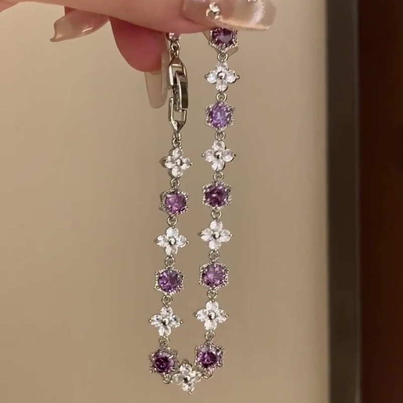 Zircon Flower Hexagonal Clasp Fashion Versatile Elegant Bracelet Light High-end Jewelry - view 4