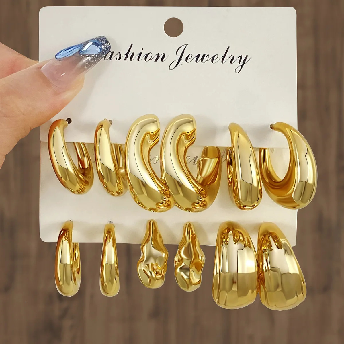 Vintage Gold Color Classic Water Drop C-Earrings Set for Women Twist Geometric Smooth Teens Earrings Set Daily Wear Y2K Jewelry 250812